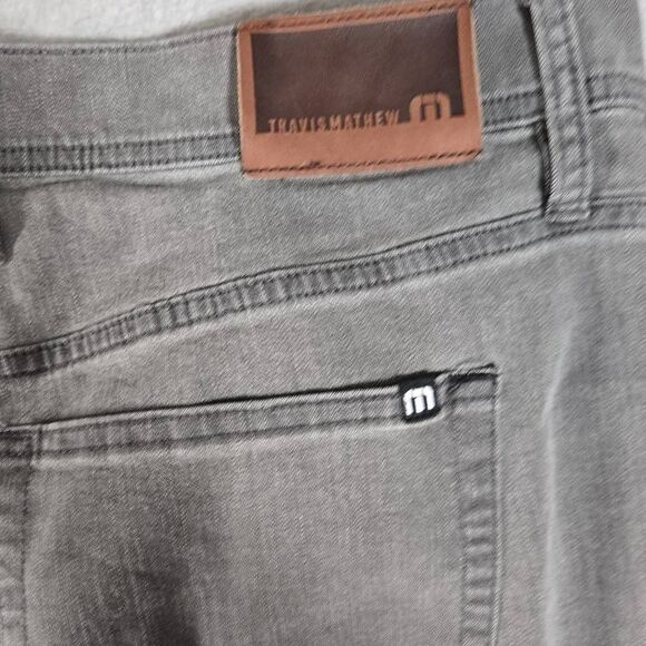 Travis Mathew Jeans 33x32 Gray Featherweight - Picture 7 of 10